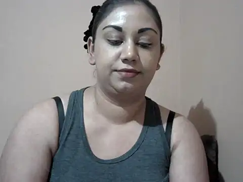 Snapshot of bellachow10 chatting on May 2026 07:07:02 PM bellachow10 online show from May 2026 07:07:02 PM