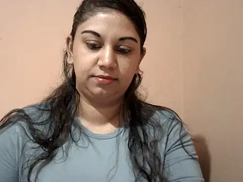 Snapshot of bellachow10 chatting on May 2026 05:49:01 AM bellachow10 online show from May 2026 05:49:01 AM
