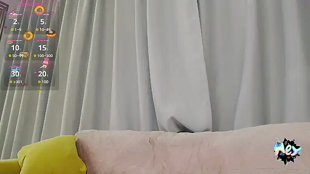 crystalmoon    online show from February 2025 10:42:02 PM