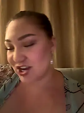 RosieDixx online show from October 2025 03:37:02 AM