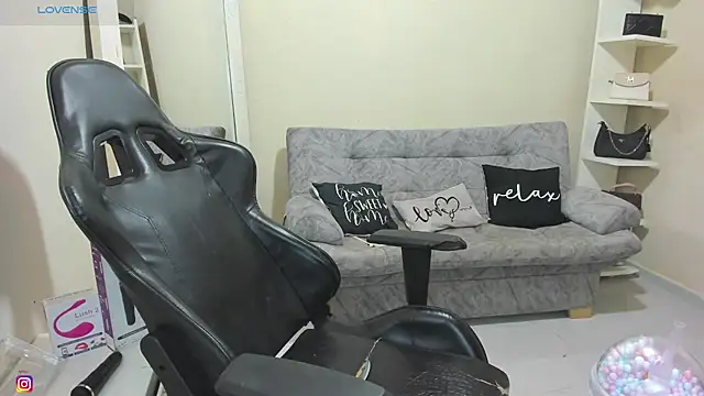 Snapshot of candy_alicee chatting on August 2026 01:10:02 PM candy alicee online show from August 2026 01:10:02 PM