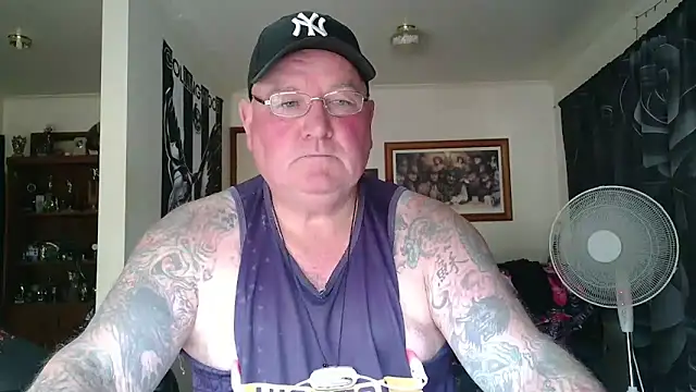 Snapshot of HOTANAL chatting on February 2026 02:31:01 AM HOTANAL online show from February 2026 02:31:01 AM