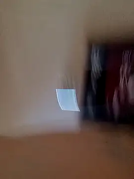 yellowwetfox online show from December 2024 04:39:02 PM