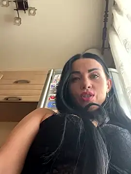 CrazzyChicks online show from February 2026 06:26:01 AM