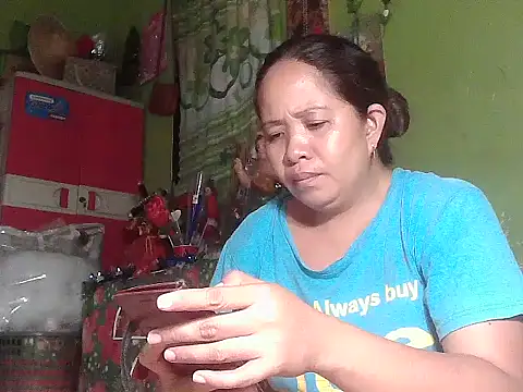 Snapshot of sweetlady_pinay chatting on May 2026 06:32:01 AM sweetlady pinay online show from May 2026 06:32:01 AM