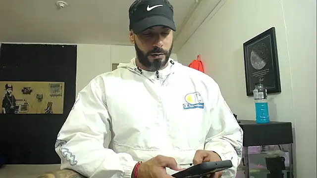 romeolovedark online show from January 2025 01:15:01 AM