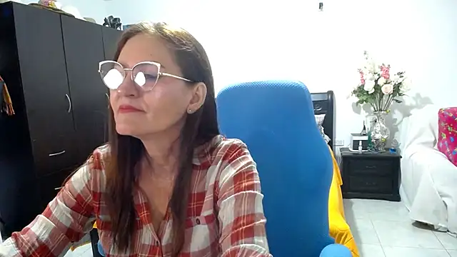 Xiimen online show from October 2025 12:11:02 AM