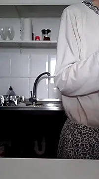 Moi Lina online show from January 2025 01:45:02 PM