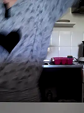 Moi Lina online show from October 2025 11:30:01 AM