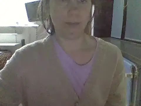 Moi Lina online show from November 2025 01:00:02 AM