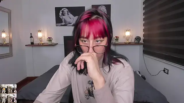 Snapshot of Mariana_Joness chatting on February 2025 02:31:01 AM Mariana Joness online show from February 2025 02:31:01 AM