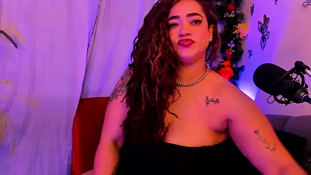 HannaMiillsxh online show from April 2026 01:38:01 PM