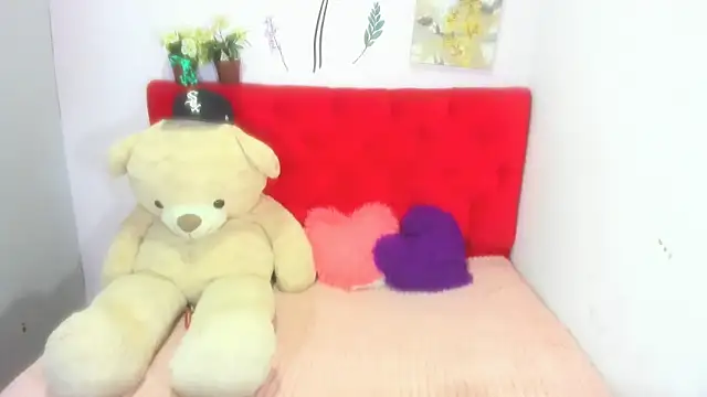 GiannaGoddes online show from January 2025 04:07:02 AM