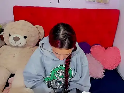 GiannaGoddes online show from January 2025 10:17:01 AM