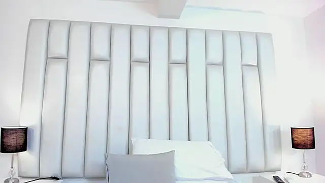 aandreaperez online show from February 2025 11:52:01 AM