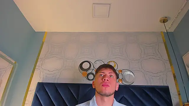 SebastianMaximoff online show from January 2025 12:11:02 PM