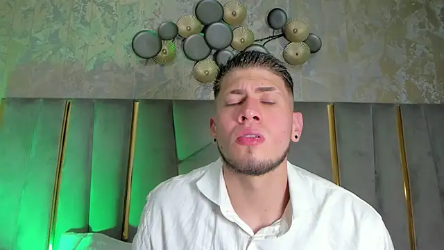 SebastianMaximoff online show from November 2025 08:12:01 PM