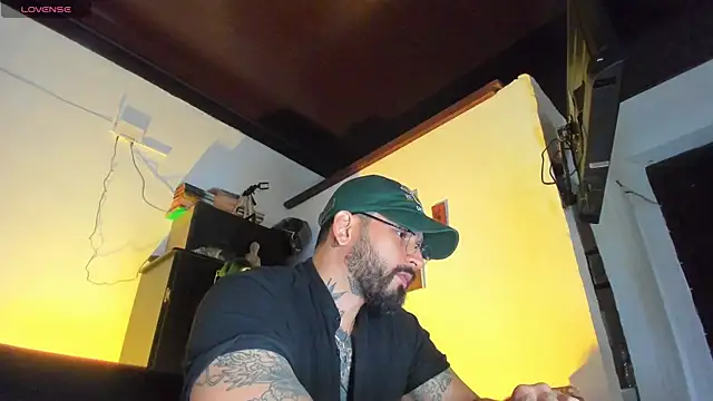 CamiloGray  online show from September 2025 02:18:02 PM