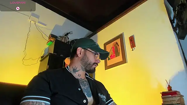 CamiloGray  online show from November 2025 01:44:02 PM