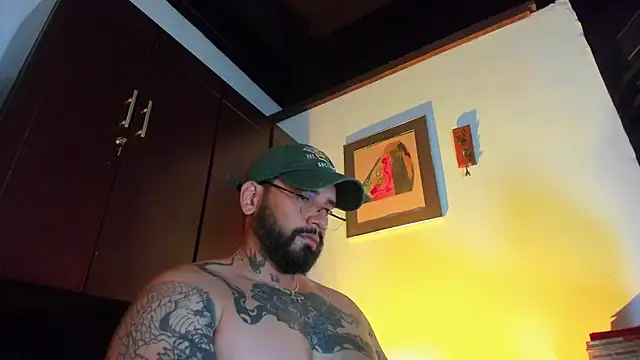 Snapshot of CamiloGray_ chatting on May 2026 02:02:02 PM CamiloGray online show from May 2026 02:02:02 PM