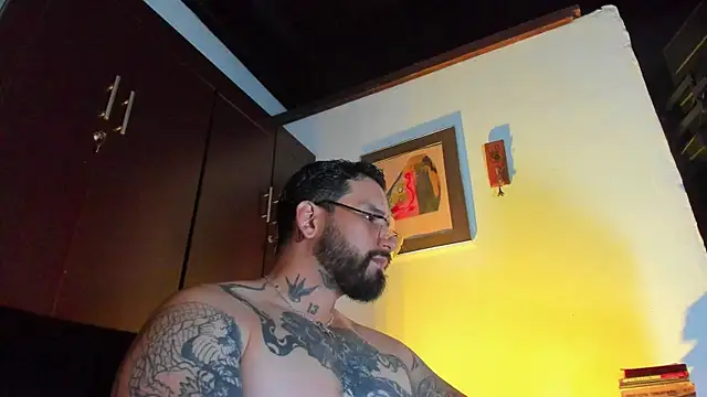 Snapshot of CamiloGray_ chatting on May 2026 02:14:01 PM CamiloGray online show from May 2026 02:14:01 PM