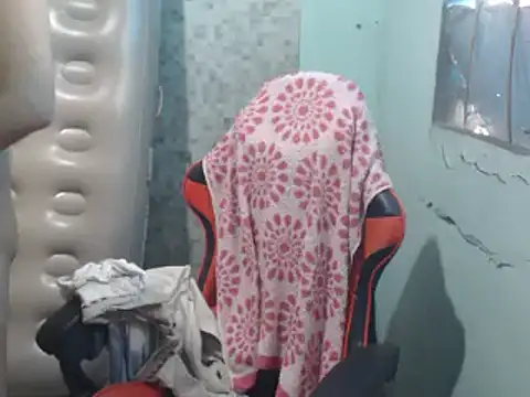 itsmacky4u online show from November 2025 07:08:02 AM