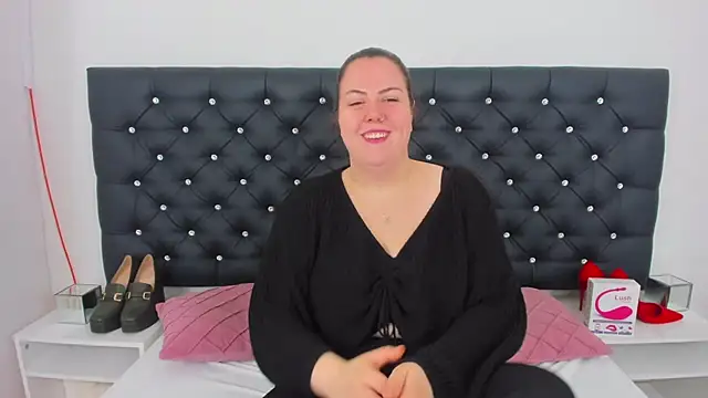 EvaLick online show from December 2024 09:32:02 AM