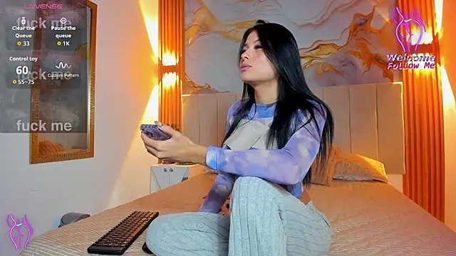 Snapshot of adda_mancini chatting on October 2025 06:10:01 AM adda mancini online show from October 2025 06:10:01 AM