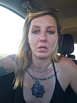 Snapshot of SheIsSomething chatting on February 2026 11:55:01 PM SheIsSomething online show from February 2026 11:55:01 PM