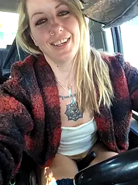 Snapshot of SheIsSomething chatting on May 2026 11:12:02 PM SheIsSomething online show from May 2026 11:12:02 PM