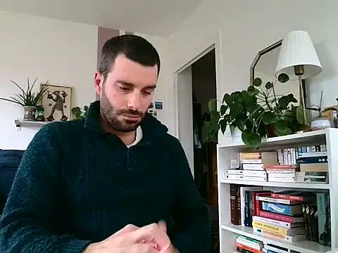 Snapshot of Simon-tem chatting on January 2026 01:46:02 PM Simon-tem online show from January 2026 01:46:02 PM