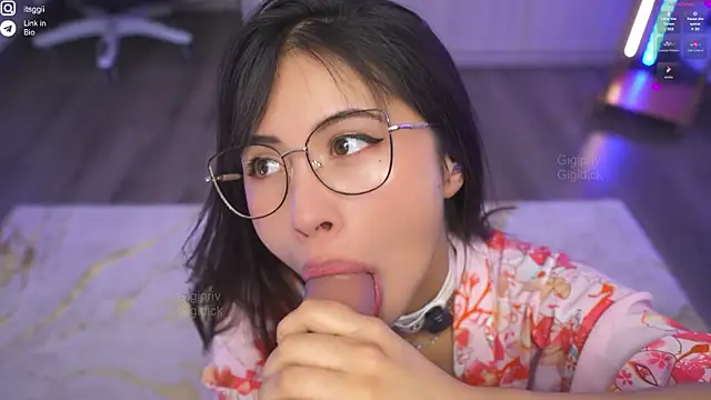 Gigi ohlala online show from September 2025 01:44:02 PM