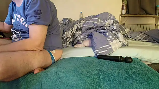 HotBiPaar online show from November 2025 11:04:02 PM