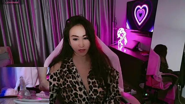 AsianQueens online show from October 2025 03:57:02 PM