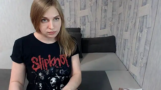 Pilly green  online show from March 2025 10:57:02 AM