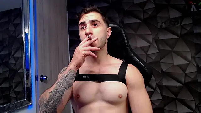 Latino stud4u online show from September 2025 08:52:02 PM