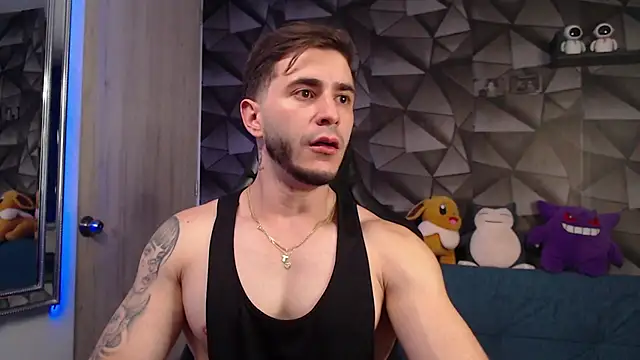 Latino stud4u online show from October 2025 01:17:01 AM