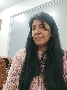 aisha latina online show from March 2025 03:45:02 PM