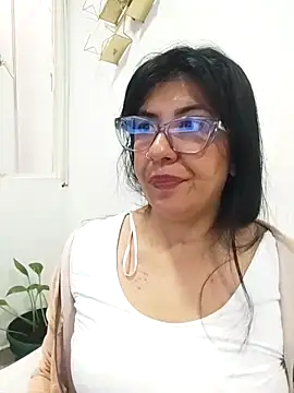 aisha latina online show from January 2026 02:54:02 PM