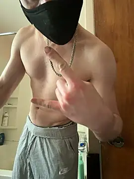 Snapshot of Cloudd_Kingg_Iceyyy chatting on May 2026 04:23:02 PM Cloudd Kingg Iceyyy online show from May 2026 04:23:02 PM