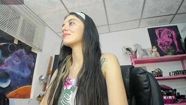 mariecam420 online show from April 2026 07:44:01 PM