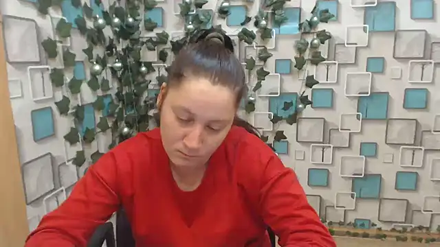 JosieJun  online show from February 2025 07:42:01 PM