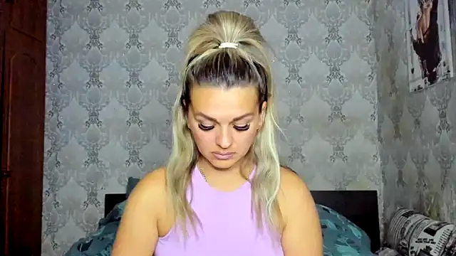 NicoletMoore online show from October 2025 07:36:01 PM