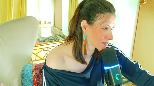 magali 19 online show from April 2026 10:57:02 PM