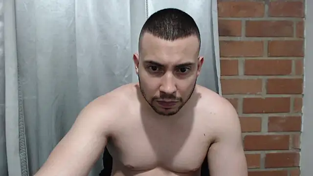 Snapshot of Armando_2002 chatting on July 2026 05:00:02 AM Armando 2002 online show from July 2026 05:00:02 AM