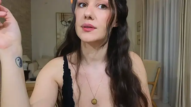 diamond desiree online show from March 2026 10:38:02 PM