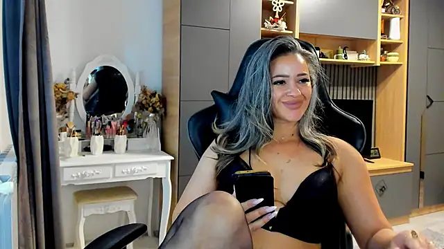 Claire95  online show from September 2025 03:50:01 PM