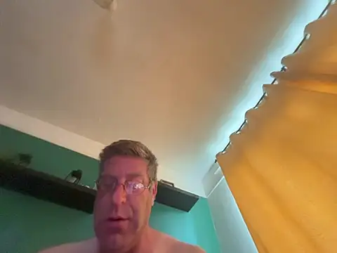 Snapshot of bigboy6880 chatting on July 2026 06:04:02 AM bigboy6880 online show from July 2026 06:04:02 AM