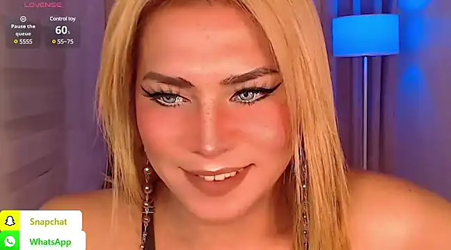 QUEEN GIAMOORE69 online show from December 2024 12:29:02 AM