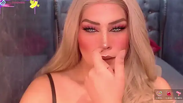 QUEEN GIAMOORE69 online show from September 2025 07:28:01 PM